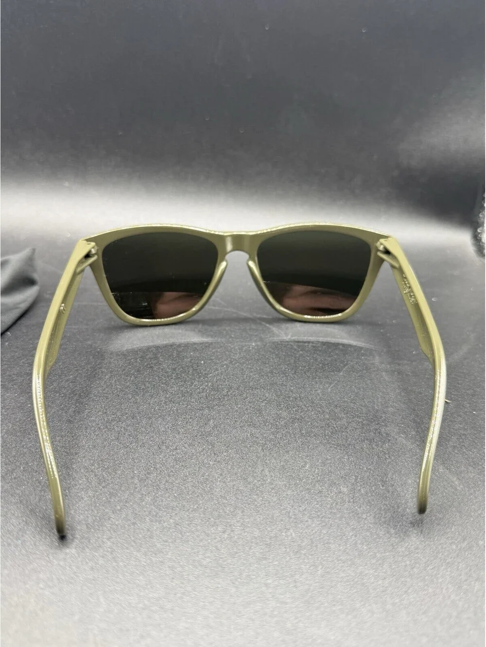 Oakley Frogskin Moss/Black Iridium Lenses